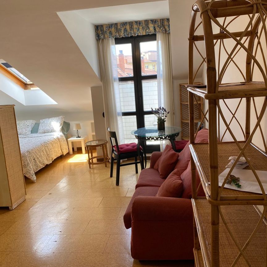 Alquiler de estudio en Calle Carreño Miranda, 7 - Foto 1
