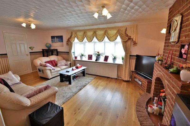 Donnelly Drive, Bedford, MK41 - Photo 1