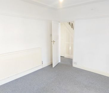 3 bedroom Detached house to rent - Photo 6