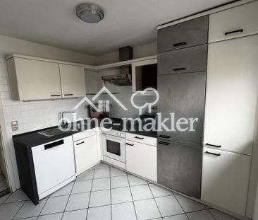 Schöne 3 Zimmer Wohnung mit Balkon in Zentraler Lage - Photo 1