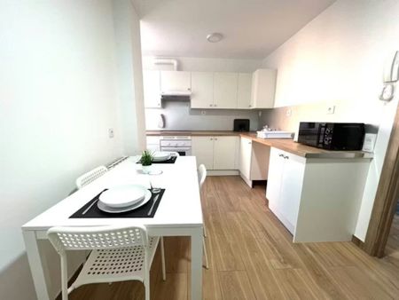 Calle Pascual Hermanos, Alcobendas, Community of Madrid 28100 - Photo 3