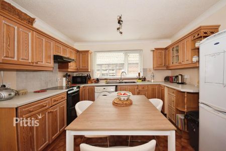 2 bedroom detached bungalow to rent - Photo 5