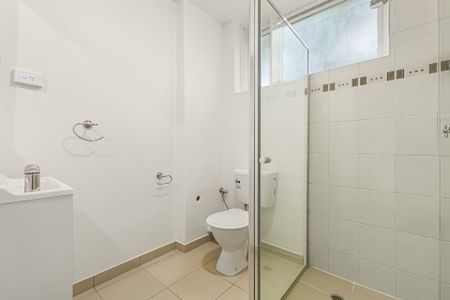 Open Plan Studio Apartment - Photo 2