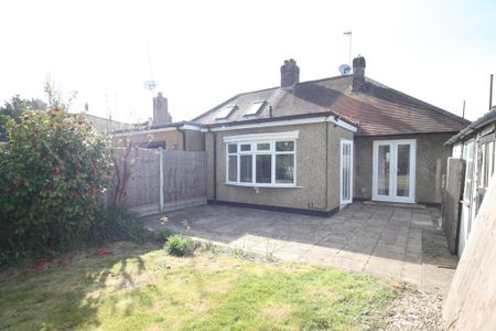 2 bedroom semi-detached house to rent - Photo 2
