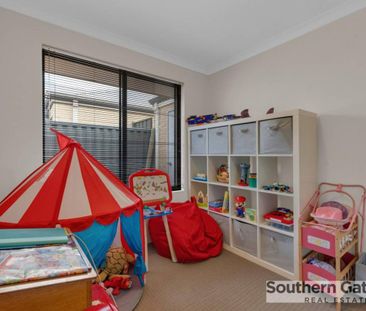 Beautiful family home in the Springtime Estate Haynes! - Photo 5