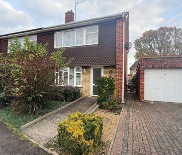 3 bedroom semi-detached house to rent - Photo 1