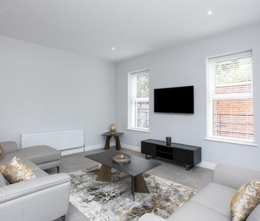 Apartment 2 Hazelbank House 4 Lady Ishbel Boulevar, Belfast, BT8 8SJ - Photo 2