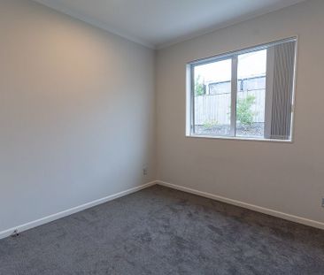 Charming 2BR Flat Bush Granny - Photo 5