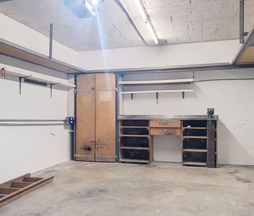 Located in the heart of the picturesque village of Epesses, this ch... - Photo 3