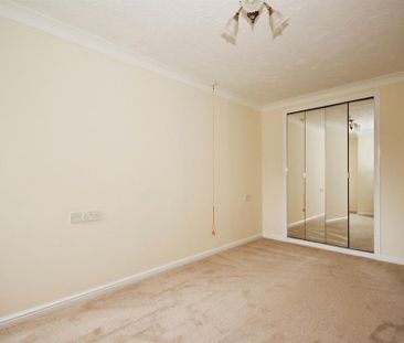 1 bedroom retirement property to rent - Photo 4