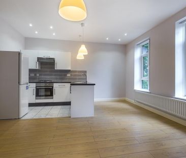 2 bedroom ground floor maisonette to rent - Photo 2