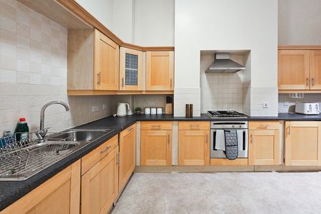 2 Bed Flat, Carlton Road, M16 - Photo 5