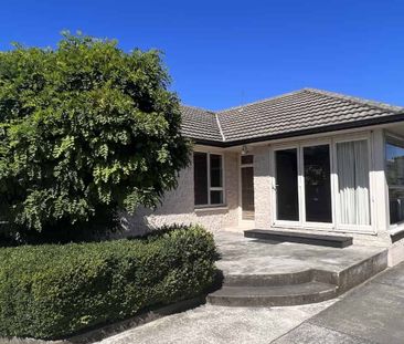 Sunny 3 bedroom family home - Photo 1
