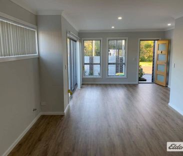 Spacious Townhouse in a Convenient Albion Park Location - Photo 3