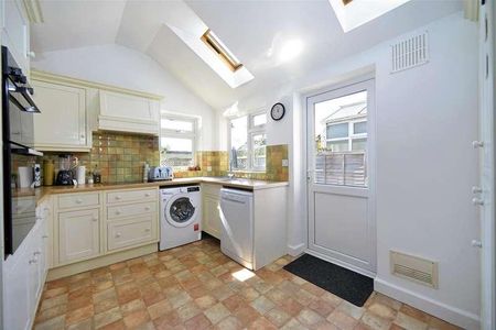 The Common, Cranleigh, GU6 - Photo 4