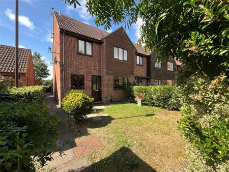 Weaverdale, Shoeburyness, Southend-on-Sea, Essex, SS3 8XL - Photo 4
