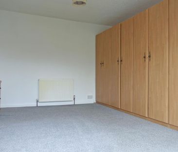 2 bedroom detached bungalow to rent - Photo 4