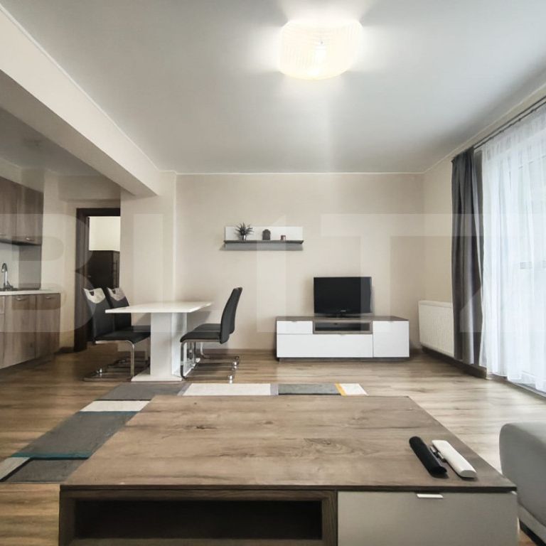 Apartament cu 2 camere, bloc SDK, 66 mp, 2 parcari - Fotografie 1