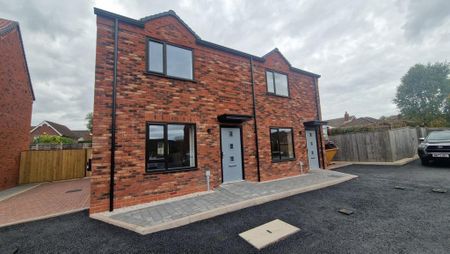 2 bedroom semi-detached house to rent - Photo 5