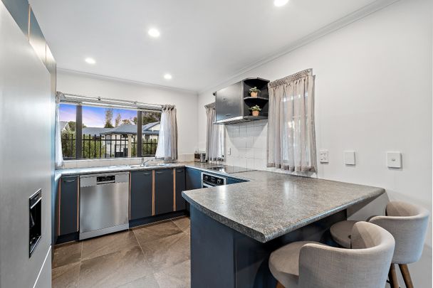 Spacious Family Living - Photo 1