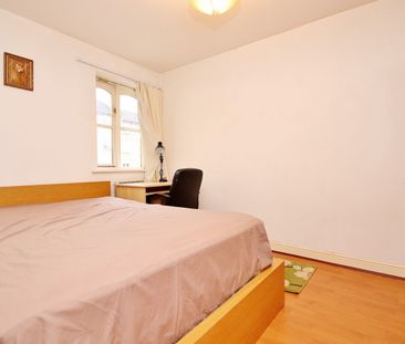 1 bed flat to rent in Wheat Sheaf Close, London, E14 - Photo 3