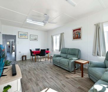 SPACIOUS & LOW-MAINTENANCE HOME IN A CENTRAL LOCATION - Photo 1