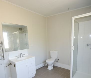 Coastal 2 bedroom, 2 bathroom Home - Photo 4