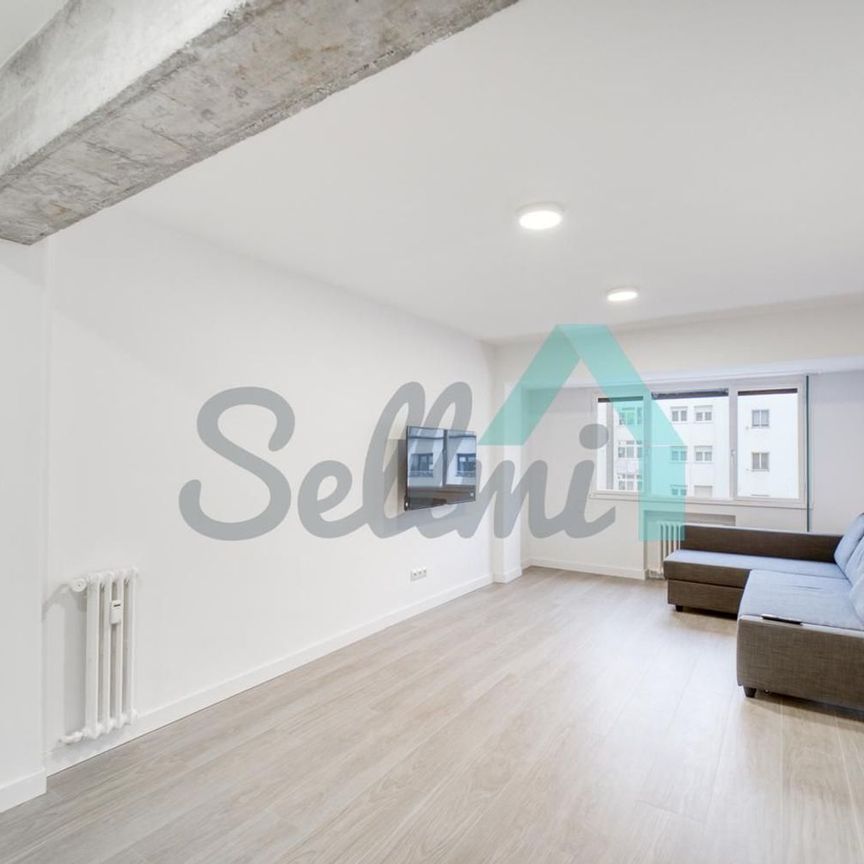 Alquiler de piso en Calle Marqués de Teverga - Foto 1