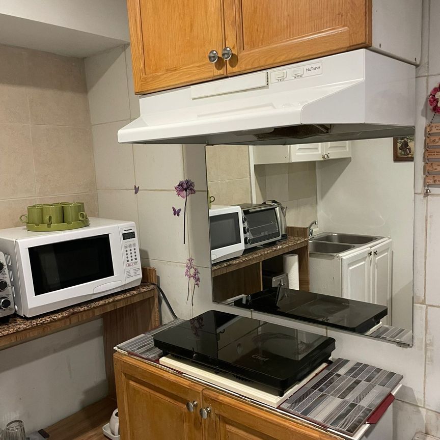 For Lease - 5020 East Mill Road, Mississauga, Ontario - Photo 1