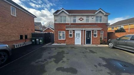 Edwin Phillips Drive, West Bromwich, B71 - Photo 3