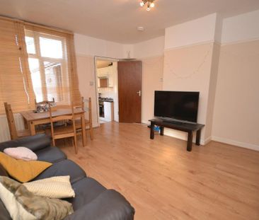 3 bedroom house share to rent - Photo 2