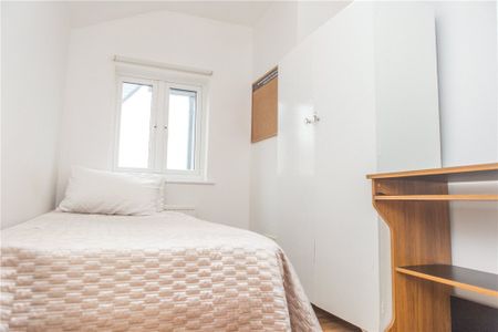 Nettles Terrace, Guildford, Surrey, GU1 4PA - Photo 2