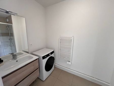 Location Appartement 2 pièces 39m² MONT DE MARSAN 40000 - Photo 4