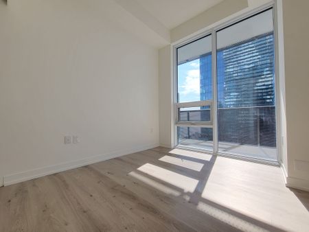 For Lease - 138 Downes Street Unit# 2211, Toronto, Ontario - Photo 4