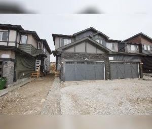 Mattson 3 Bed 2.5 Bath Dbl Garage Upper Edmonton - Photo 3