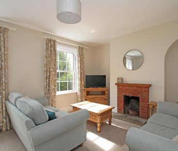 2 bedroom semi-detached house to rent - Photo 2