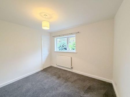 3 bedroom end of terrace house to rent - Photo 4