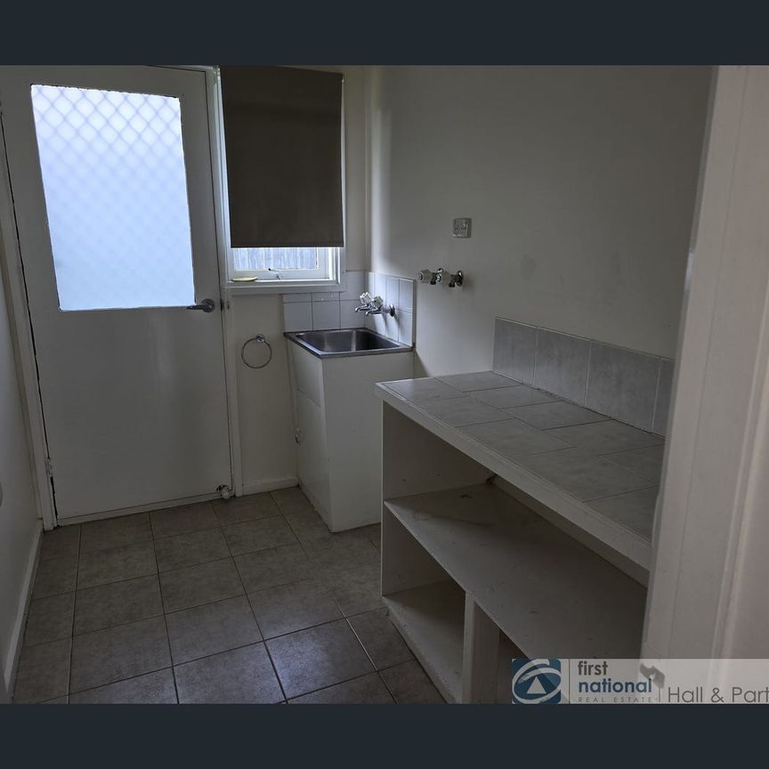 2/77 Langhorne Street, Dandenong, Vic 3175 - Photo 1