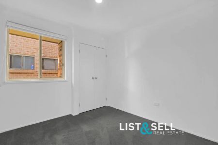 “Large 4 Bedroom Home!” - Photo 3