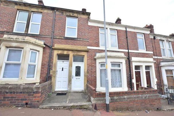 3 bedroom flat to rent - Photo 1