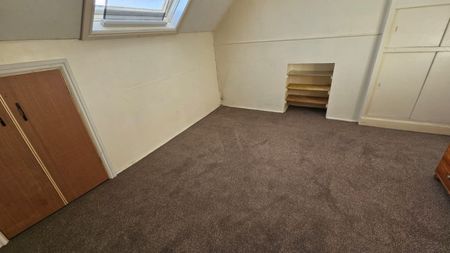 2 bed Terraced - To Let - Photo 4