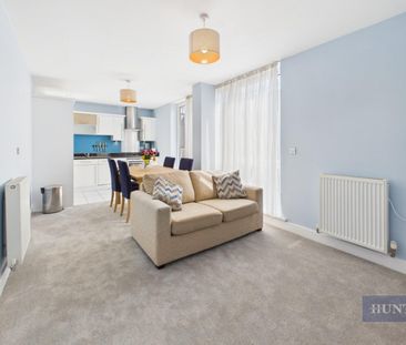 1 bedroom Flat To Let - Photo 2