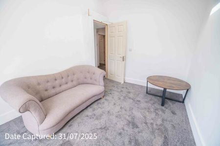 112 Alcuin Avenue - Photo 2