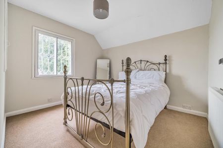 3 bedroom semi-detached house to rent - Photo 4