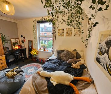 6 Bed - 13 Mayville Place, Hyde Park, Leeds - LS6 1NE - Student - Photo 5