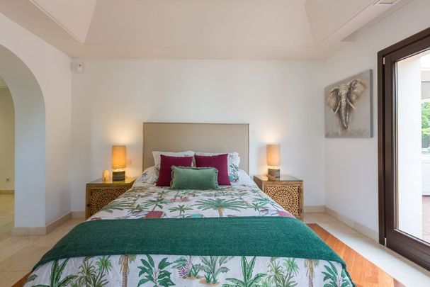 5 room luxury Villa for rent in Estepona, Andalusia - Photo 1