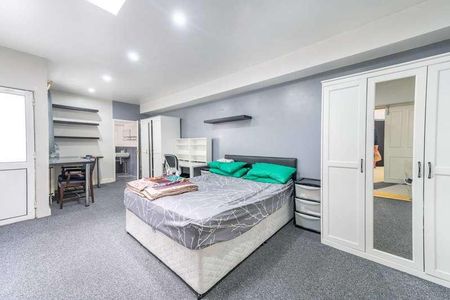 The Crossways, Wembley, HA9 - Photo 5