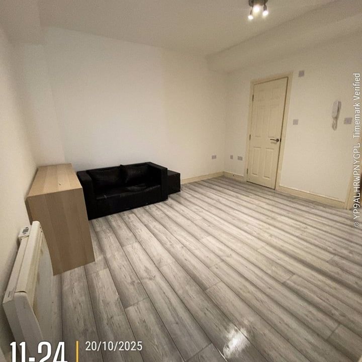 Studio Flat, Brigstock Road, CR7 - Photo 1