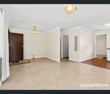 Killarney Vale - Photo 1