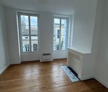 Location Appartement 3 pièces 58m² BORDEAUX 33000 - Photo 3